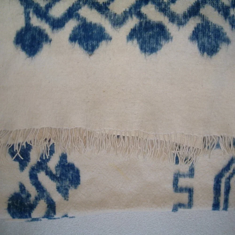 Vintage blue white